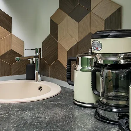 Apartment Amazon - *